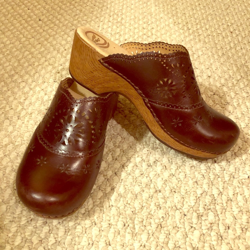 EUC Dansko Clogs